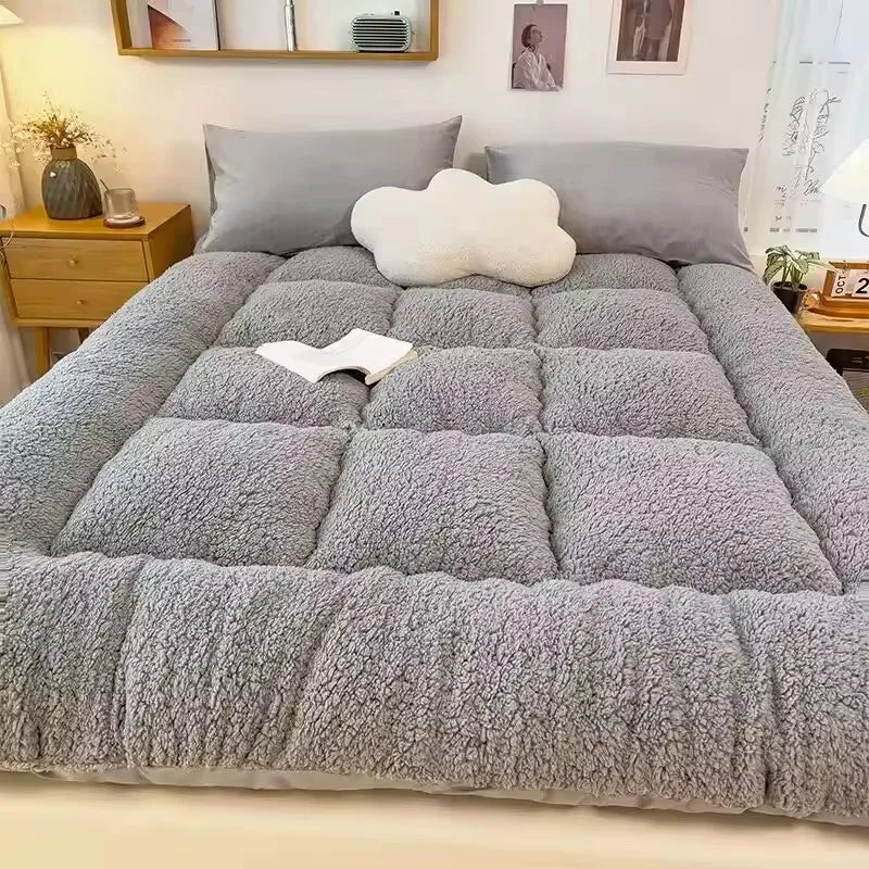 Mattress Topper Warm Lamb Fleece Mattress Upholstered Bed Winter Student Dormitory Sleeping Pad Single Double Floor Mat